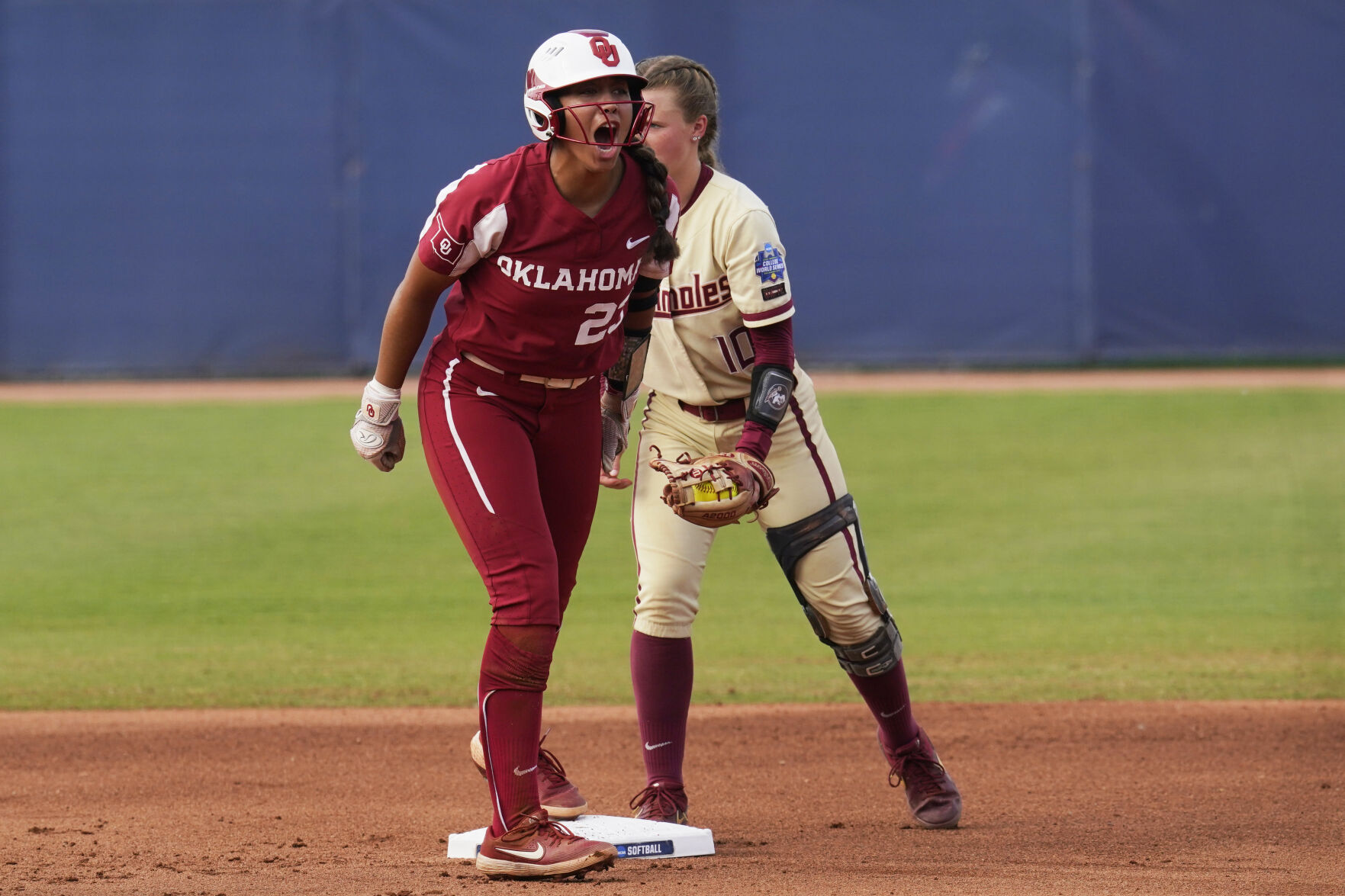WCWS Oklahoma Florida St Softball